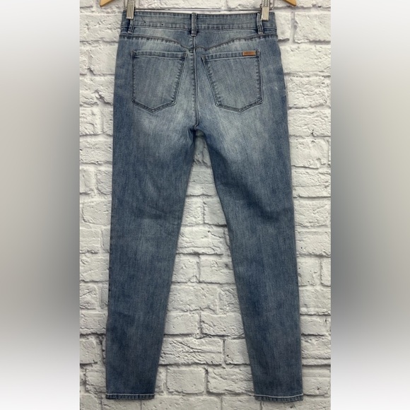 WHITE HOUSE BLACK MARKET MEDIUM WASH SKIMMER BLUE JEANS SIZE 2 - Picture 4 of 6